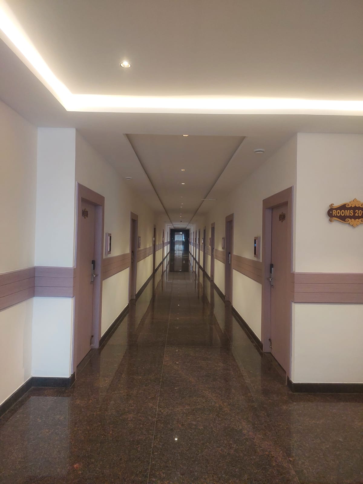 Hotel Courtyard